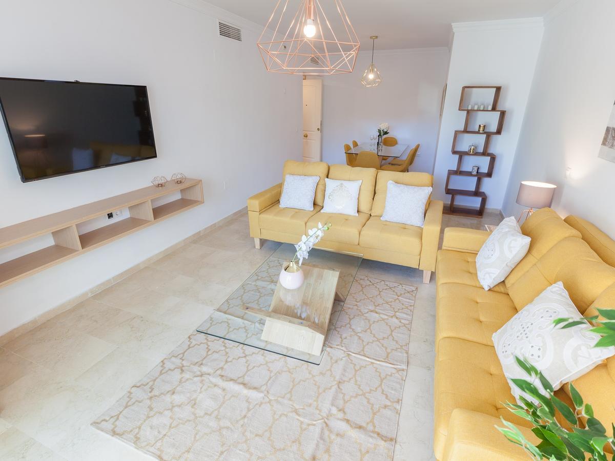Vacation Marbella I Contemporary Central Apartment, Swimming-Pool, 24-7 Security, A Minute From The Marina, The Sea And Luxury Shopping Bagian luar foto