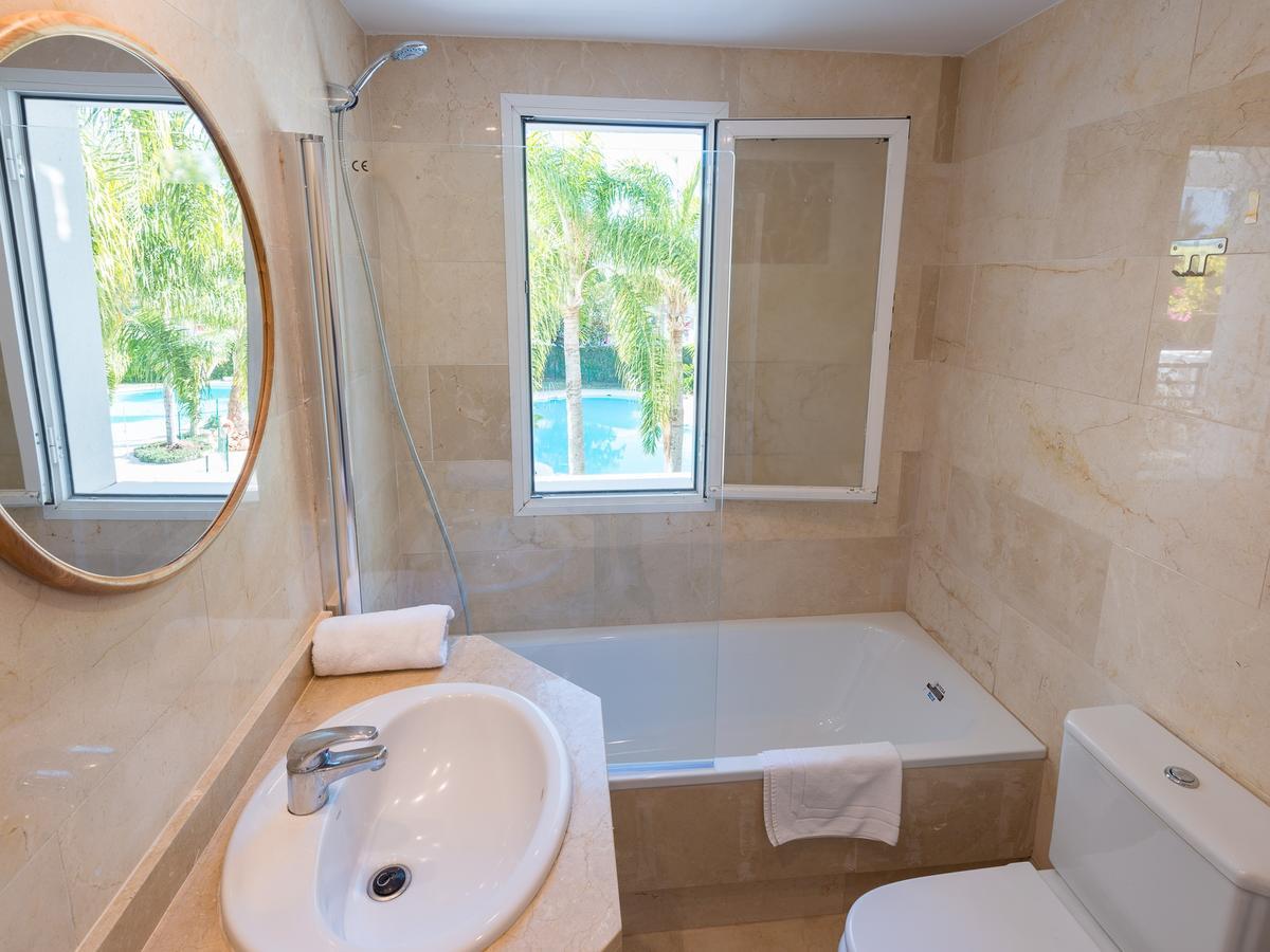 Vacation Marbella I Contemporary Central Apartment, Swimming-Pool, 24-7 Security, A Minute From The Marina, The Sea And Luxury Shopping Bagian luar foto