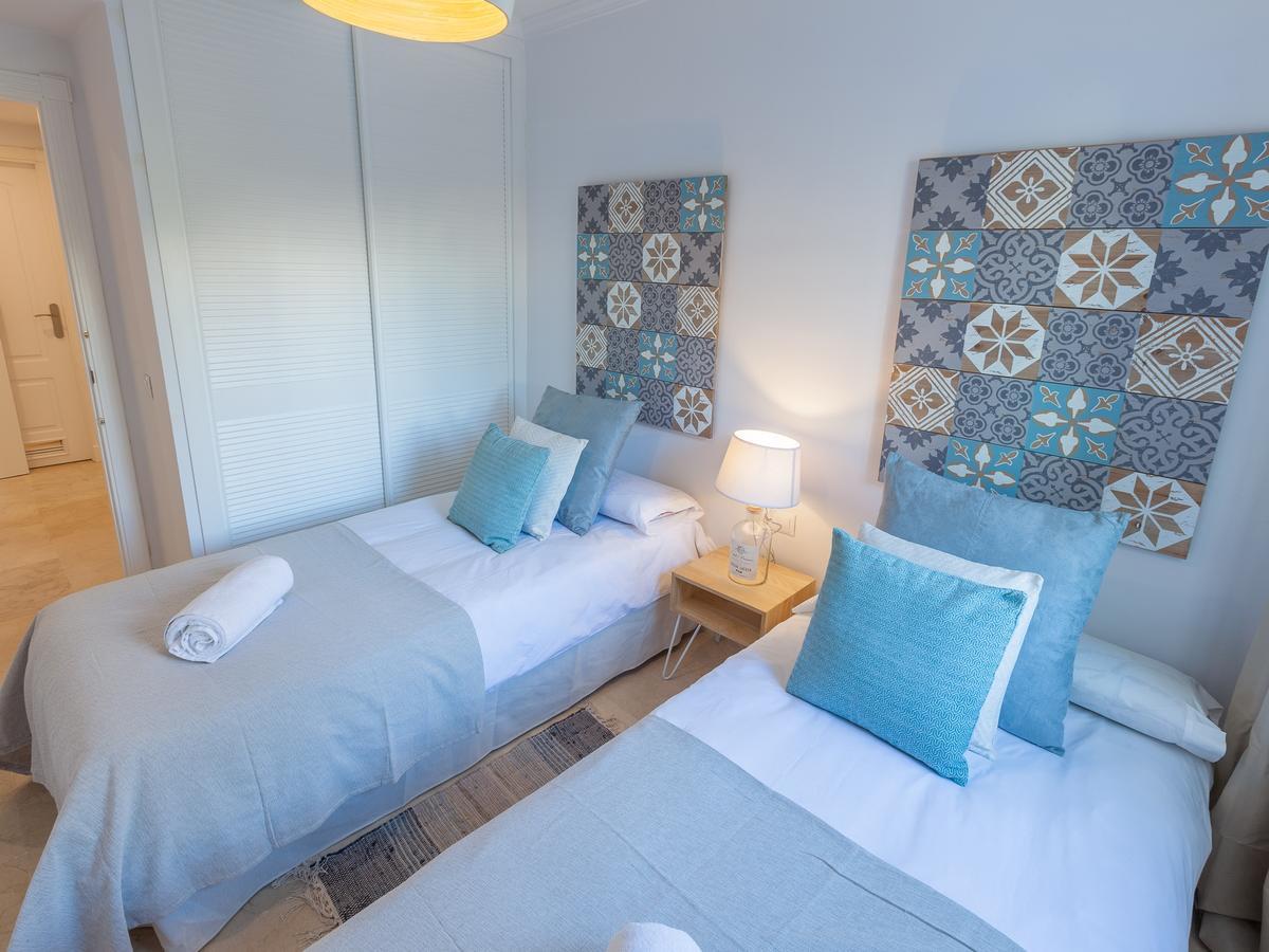 Vacation Marbella I Contemporary Central Apartment, Swimming-Pool, 24-7 Security, A Minute From The Marina, The Sea And Luxury Shopping Bagian luar foto