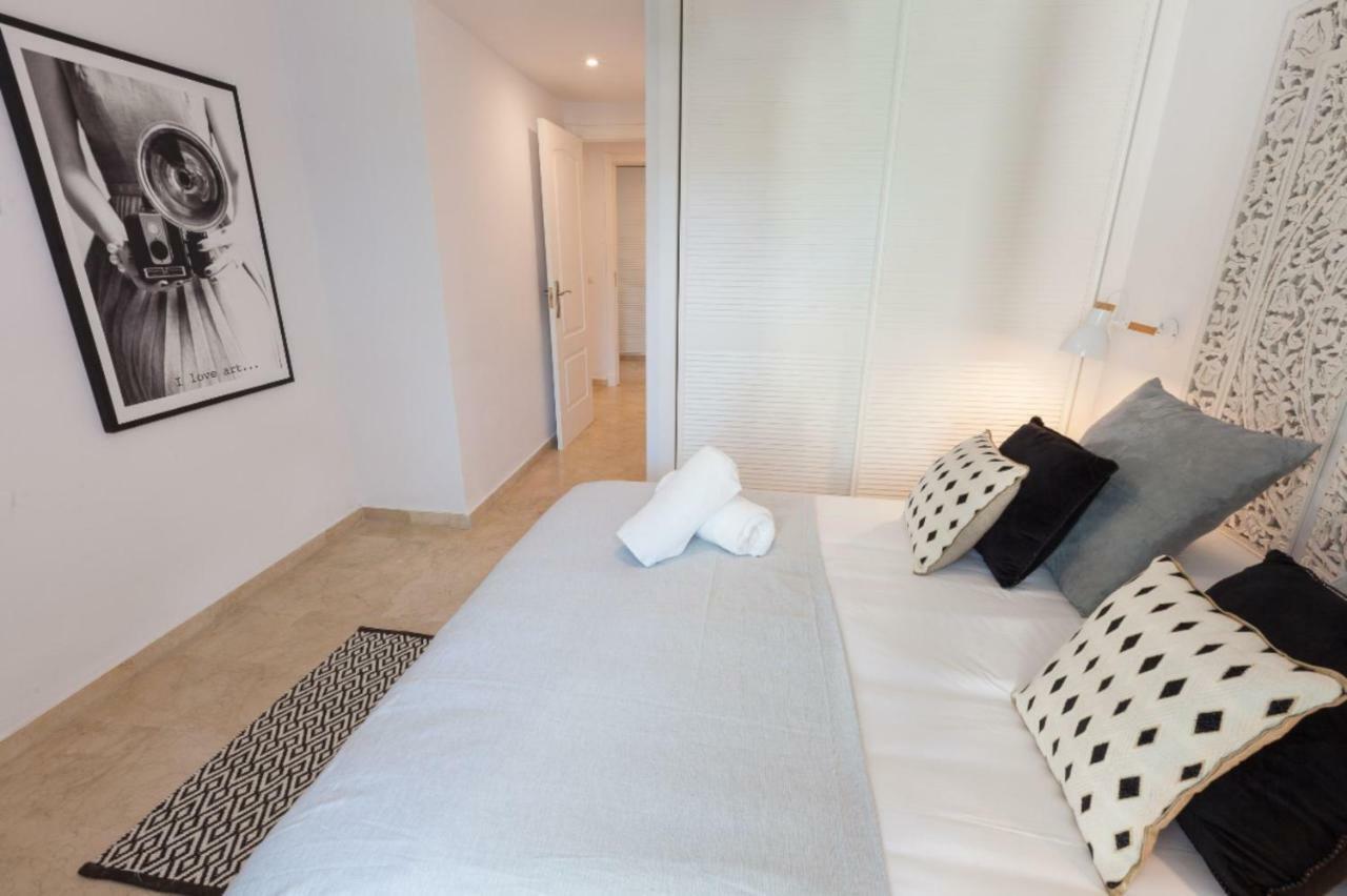 Vacation Marbella I Contemporary Central Apartment, Swimming-Pool, 24-7 Security, A Minute From The Marina, The Sea And Luxury Shopping Bagian luar foto